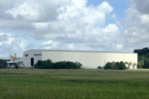 Still of the side of Butler Marine Dry Stack, a PEMB project of 29e6